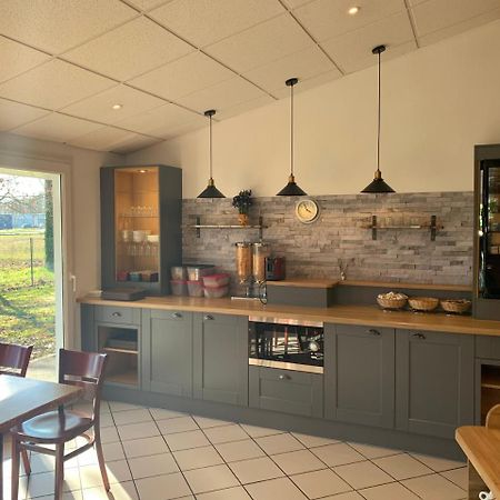 Mape Hotel Dampierre-en-Burly Kültér fotó