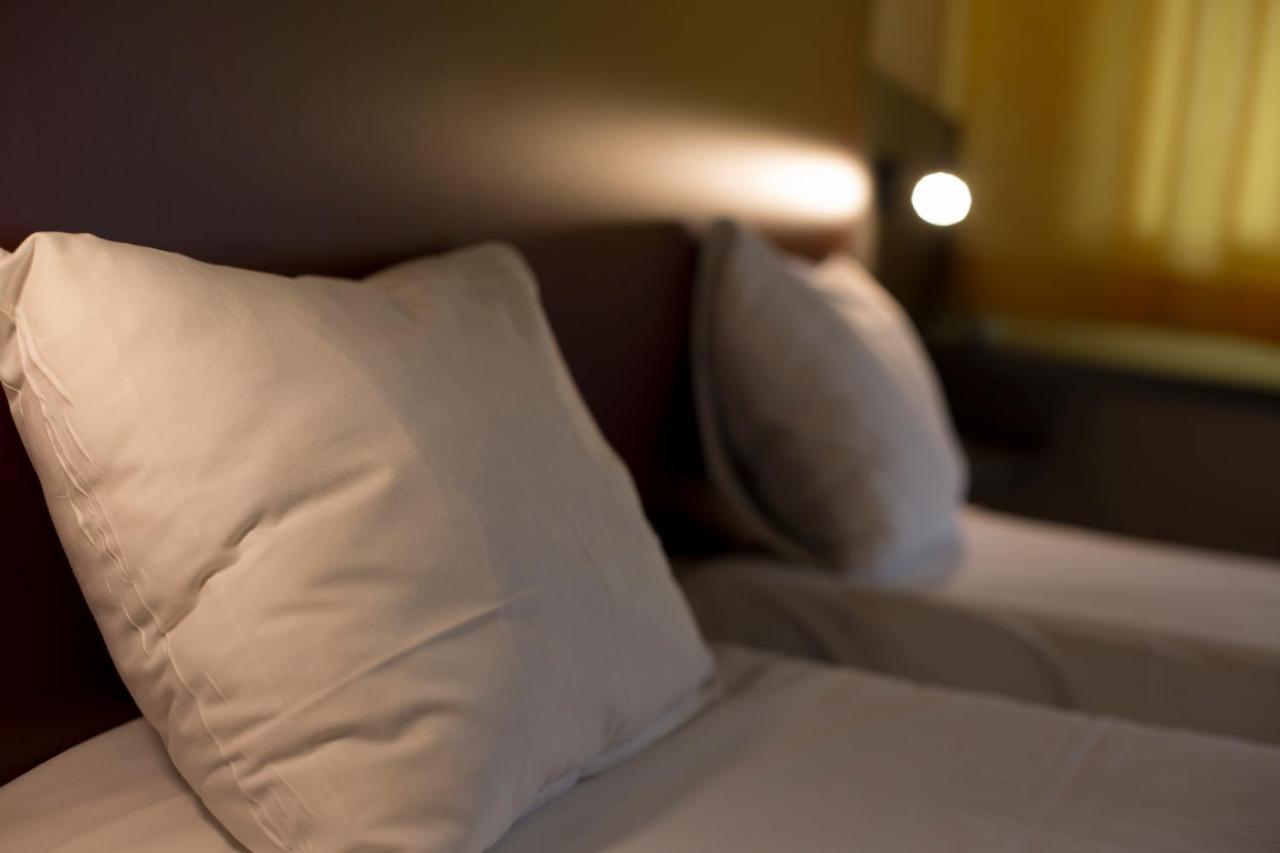 Mape Hotel Dampierre-en-Burly Kültér fotó